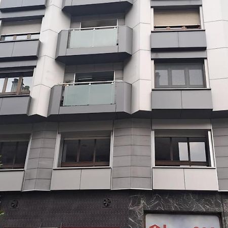 Habitación céntrica enorme parking privado desayuno baño privado Oviedo Exterior foto