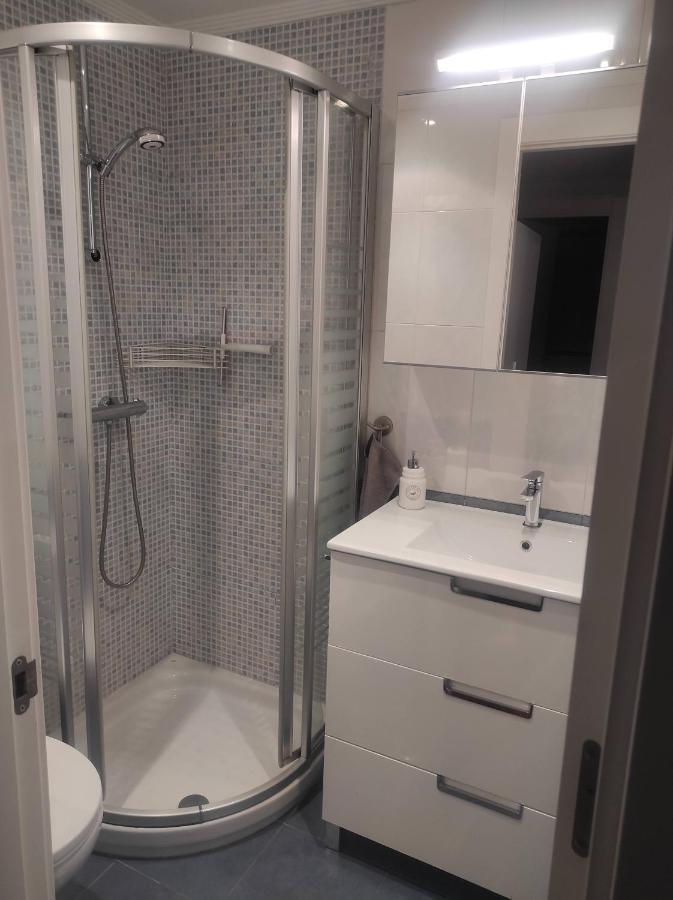 Habitación céntrica enorme parking privado desayuno baño privado Oviedo Exterior foto